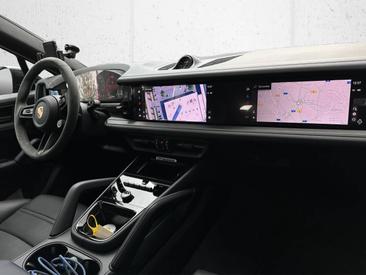 Porsche Cayenne III GTS Coupé — photo 13