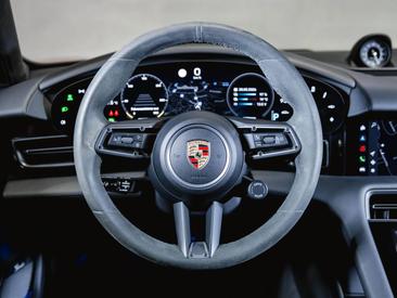 Porsche Taycan Turbo S — photo 17
