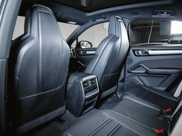 Porsche Cayenne III E-Hybrid Coupé Platinum Edition — photo 23