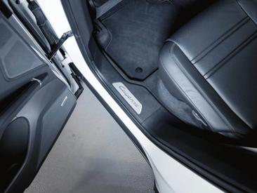 Porsche Cayenne III E-Hybrid Coupé Platinum Edition — photo 27