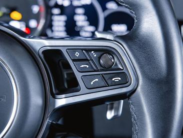 Porsche Cayenne III E-Hybrid Coupé Platinum Edition — photo 31