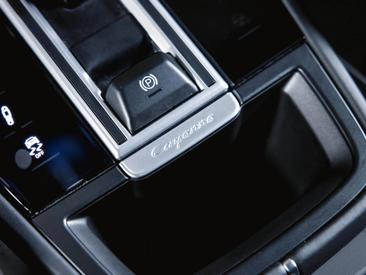 Porsche Cayenne III E-Hybrid Coupé Platinum Edition — photo 40