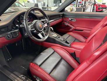 Porsche 991 II Turbo S Cabriolet — photo 8