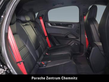 Porsche Cayenne III GTS Coupé — photo 17