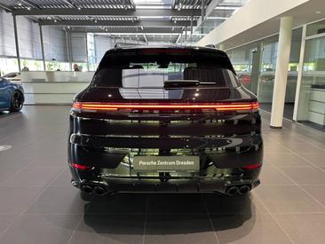 Porsche Cayenne III Turbo E-Hybrid — photo 4