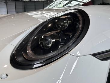 Porsche 991 II Turbo S Cabriolet — photo 17