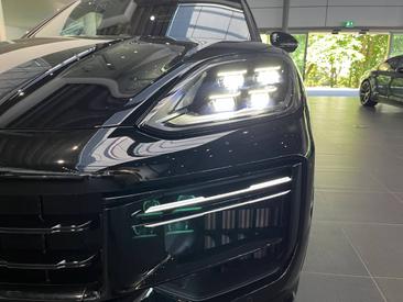 Porsche Cayenne III Turbo E-Hybrid — photo 11