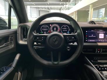 Porsche Cayenne III Turbo E-Hybrid — photo 16