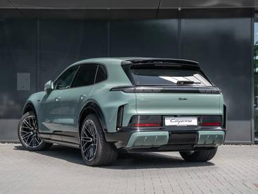 Porsche Cayenne E4 Turbo Electric — photo 3
