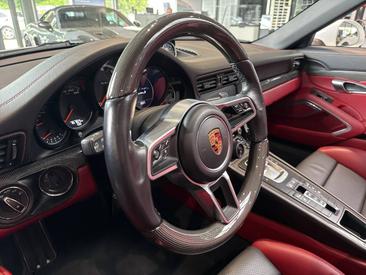 Porsche 991 II Turbo S Cabriolet — photo 29