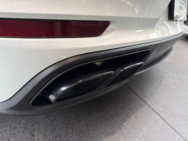 Porsche 991 II Turbo S Cabriolet — photo 34