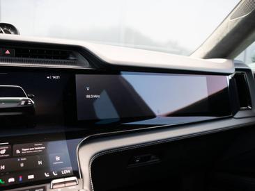 Porsche Cayenne E4 Turbo Electric — photo 32