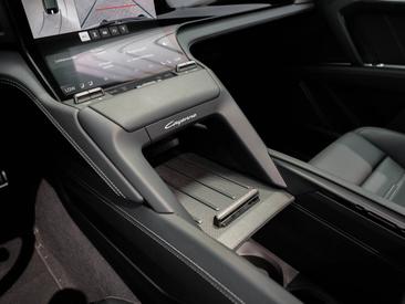 Porsche Cayenne E4 Turbo Electric — photo 36