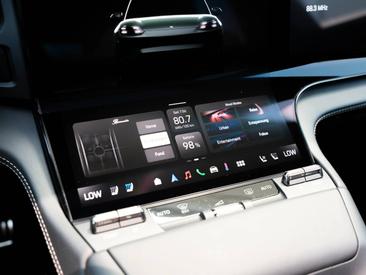 Porsche Cayenne E4 Turbo Electric — photo 39