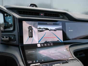 Porsche Cayenne E4 Turbo Electric — photo 41