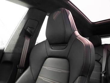 Porsche Cayenne E4 Turbo Electric — photo 49
