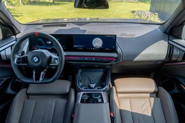 BMW X3 Individual M50 — photo 12