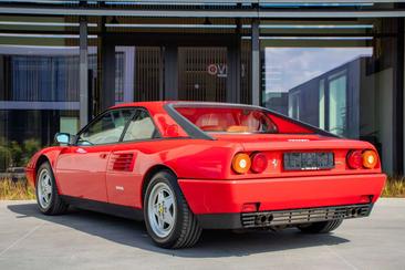 Ferrari Mondial T — photo 13