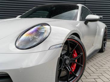Porsche 911 GT3 — photo 8