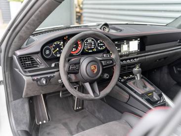 Porsche 911 GT3 — photo 36