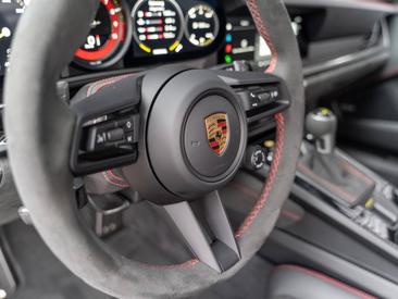 Porsche 911 GT3 — photo 40