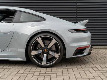 Porsche 911 Sport Classic — photo 16