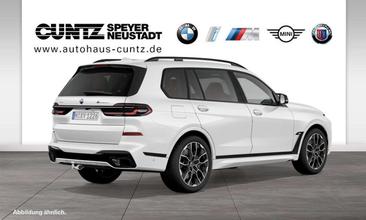 BMW X7 M 60i XDrive — photo 2