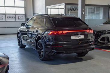 Audi Q8 50 TDI — photo 11