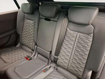 Audi RSQ8 4.0 TFSI — photo 8