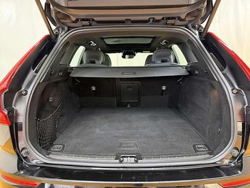 Volvo XC60 B4 R-Design — photo 6