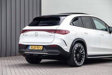 Mercedes EQE 500 Premium — photo 20