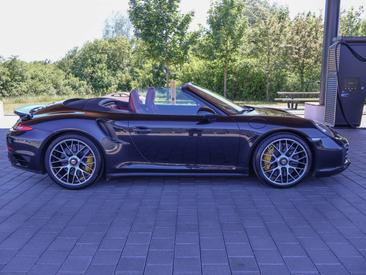 Porsche 911 Cabriolet Turbo S — photo 6
