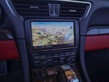 Porsche 911 Cabriolet Turbo S — photo 18