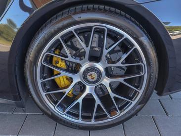 Porsche 911 Cabriolet Turbo S — photo 25