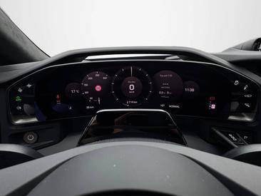 Porsche Cayenne III Turbo Electric — photo 11