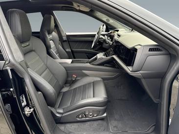 Porsche Cayenne III Turbo Electric — photo 9