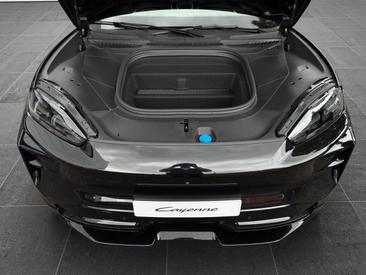 Porsche Cayenne III Turbo Electric — photo 21