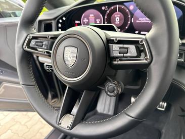 Porsche Cayenne III Turbo Electric — photo 36