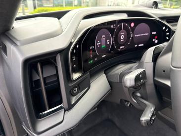 Porsche Cayenne III Turbo Electric — photo 46