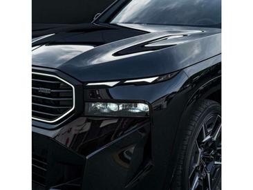 BMW XM 50e — photo 6