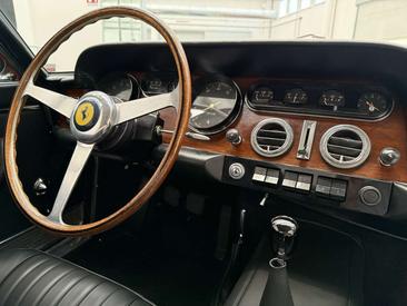Ferrari 330 — photo 9