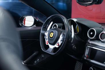 Ferrari California T — photo 10