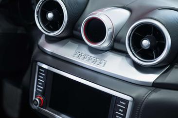 Ferrari California T — photo 15