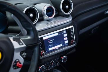 Ferrari California T — photo 26