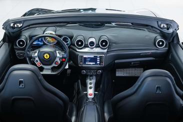 Ferrari California T — photo 31