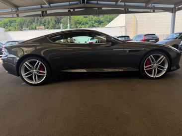 Aston Martin Virage — photo 5