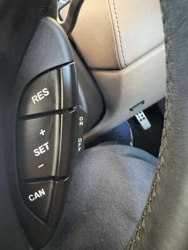 Aston Martin Virage — photo 27
