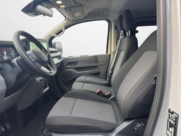 Volkswagen Transporter Kombi — photo 6