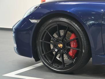 Porsche 718 Cabriolet Boxster GTS 4.0 — photo 10