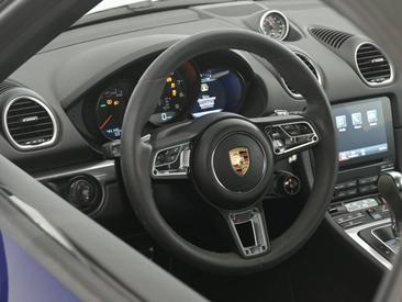 Porsche 718 Cabriolet Boxster GTS 4.0 — photo 13